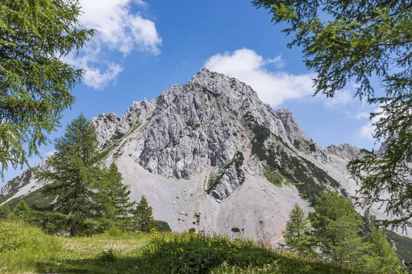 Dağ silsilesi Karawanks Dağı Bielschitza için Avusturya'dan görüntüleyin