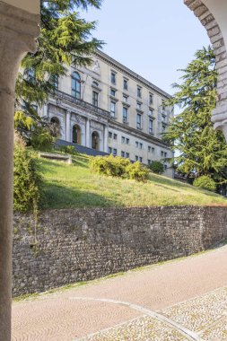 Arch Müzesi Udine adlı üzerinden görüntülemek