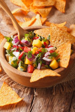 Mango, biber, kişniş ve soğan tatlı ve nach salsa