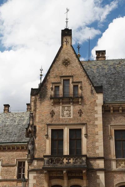 Detalle del edificio Galería del Pueblo en el Castillo de Praga. Checo — Foto de Stock