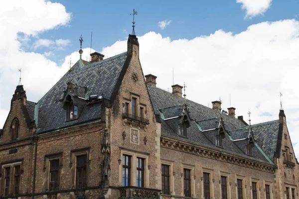 Gebouw van de People's Gallery in Prague Castle, Tsjechië — Stockfoto