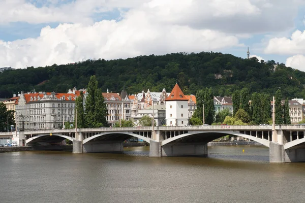 Views of the City of Prague. Jirasek Bridge over the Vltava rive — Stock Photo, Image