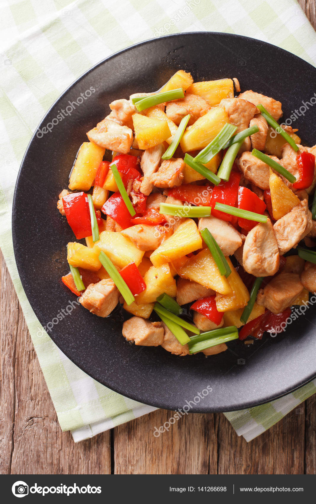 Ananas ve tavuk göğsü ile salata: orijinal ve lezzetli Ananas ve tavuk göğsü ile salata: orijinal ve lezzetli