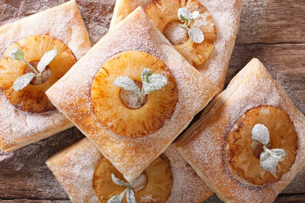 Вкусный пирог с ананасом крупным планом. горизонтальное состязание — стоковое фото