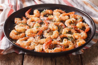 flavorful gıda: parmesan peyniri ile Sarımsak soslu karides ve 