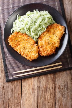 Japon tavuk pirzola kırıntıları Panko ve g ile erişte