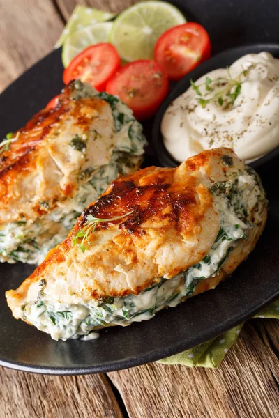 Delicious chicken breasts baked with cream cheese and spinach cl — Stock Photo, Image