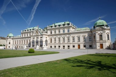Güneşli bir gün ünlü Belvedere Sarayı'nın panoramik manzaraya 