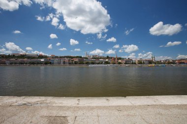 Tuna Nehri ve Buda zararlı çıkabilir üzerinden görüntüleyin. B