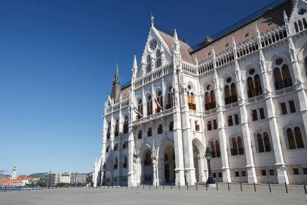 De zuidkant van het Parlementsgebouw close-up. Budapest — Stockfoto