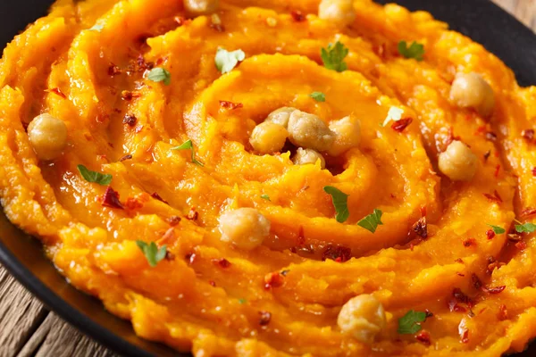 Doğal gıda: Humus ile kabak, biber ve Yeşiller yakın çekim. h