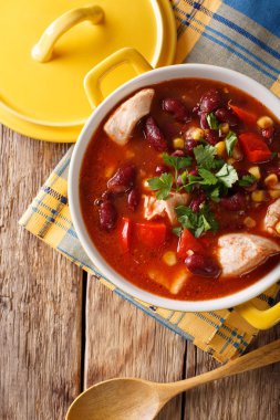 Biber, fasulye, Mısır ve domates yakın çekim ile tavuk çorbası