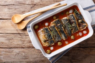 Taze pişmiş uskumru fileto sebze domates sosu c ile