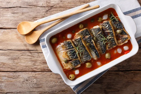 Taze pişmiş uskumru fileto sebze domates sosu c ile