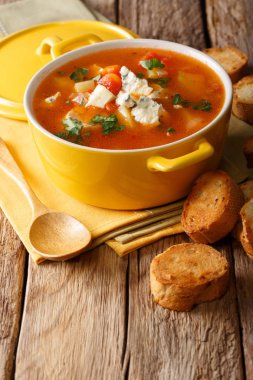 Buffalo çorba domatesli, tavuk kereviz, havuç ve mavi che