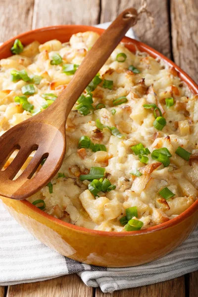 Bacalhau com natas - bacalao al horno con patatas, cebollas y nata c —  Fotos de Stock