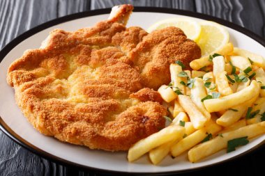 Limon ve patates kızartması kapat-u ile tedavi milanese dana pirzola
