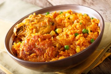 Galinhada - stew tavuk, tipik Brezilya çanak. pilav ile yapılan