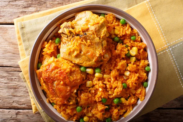 Galinhada é a versão brasileira do arroz con pollo chicken an — Fotografia de Stock
