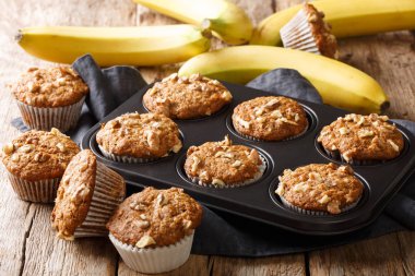 Diyet sağlıklı muzlu cevizli çörekler.