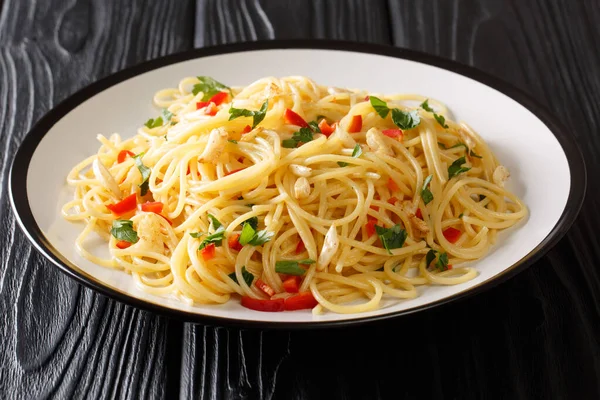 Recette Pâtes Classiques Aglio Olio Avec Ail Frit Persil Piment — Photo