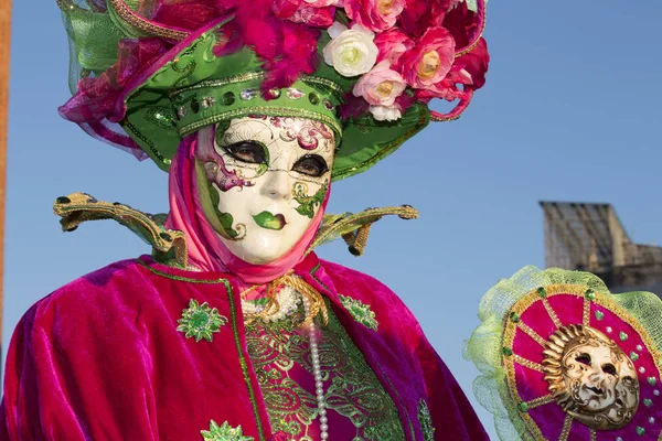 Farbenfrohe Maske Und Kostüme Aus Dem Venezianischen Karneval Venedig Italien — Stockfoto