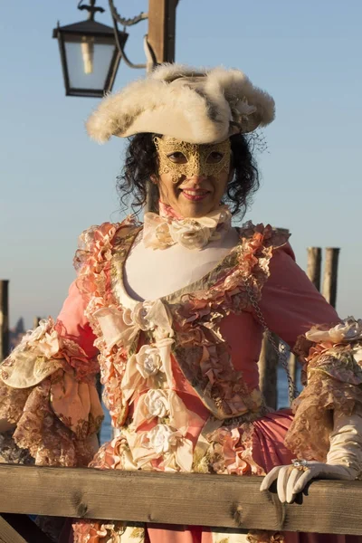 Farbenfrohe Maske Und Kostüme Aus Dem Venezianischen Karneval Venedig Italien — Stockfoto