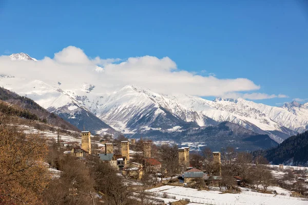 Stone Towers Cold Winter Sunny Day Village Caucasus Mountans Range — Stock Photo, Image