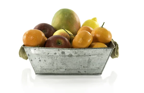 Frutta ciotola con mandarini mando e limone — Foto Stock