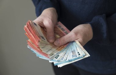 Euro banknot sayma kadın