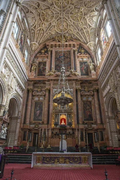 Cathedral insite the mezquita in Cordoba — Stock Photo, Image