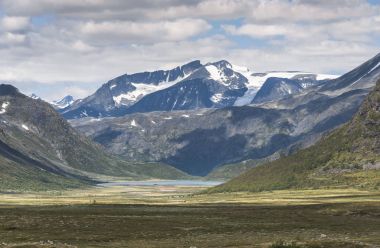 noway valdresflya road yakınındaki küçük Fiyordu içinde
