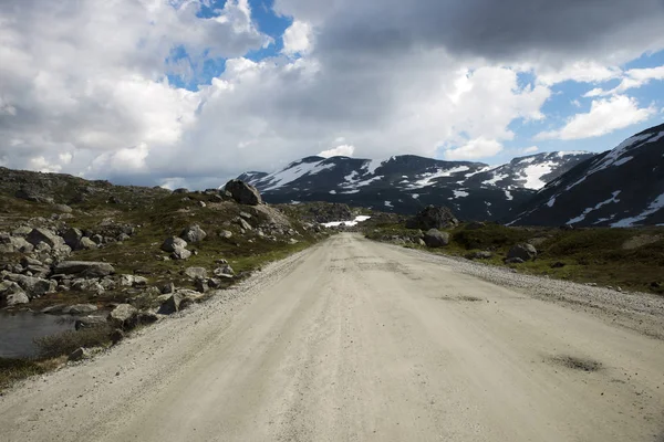 Gamle strynefjellsvegen road in norway — стокове фото
