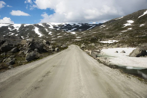 Gamle strynefjellsvegen road in norway — Stockfoto