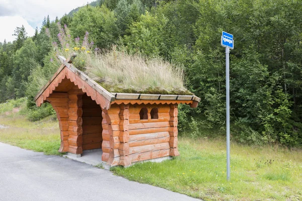 Traditionella busshållplats i Norge — Stockfoto