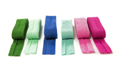 mavi yeşil ve mor önyargı bağlama