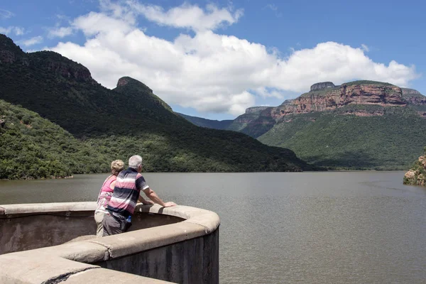 Couple traveling south africa — Stock Photo, Image