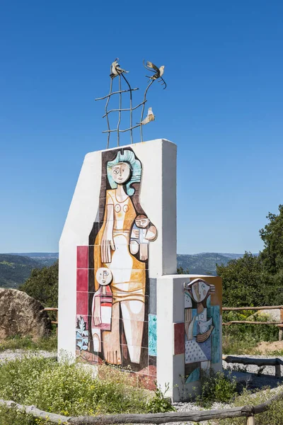 Monument près de orgosolo sur sardinia — Photo