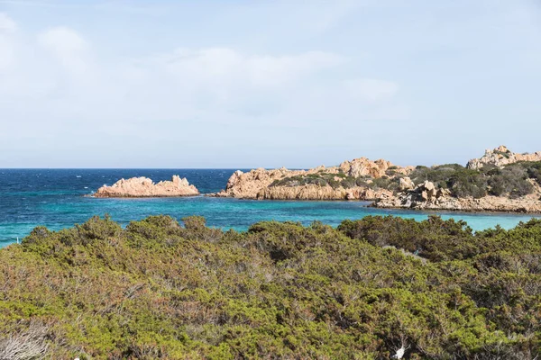 Maddalena île nature roches et océan — Photo