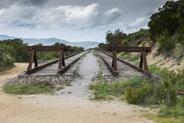 Buffer at the end of the railraod from olbia to golfo aranchi — Stock Photo, Image
