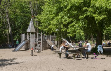 Lahey, Hollanda, 11 - Mayıs-anne ve çocuk parkı clingendael, bu park ile 2018:play bahçe vardır bir güzel bahçe ve çok oynamak çocuklar için yer