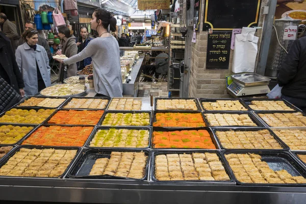 Die süßen Bonbons im Souk in jerusalem — Stockfoto