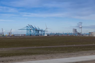 Europoort maasvlakte konteyner terminal aktarımı