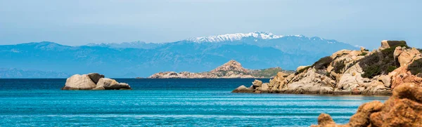 Maddalena isla cerca de Cerdeña en italia — Foto de Stock