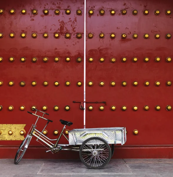 Bicycle Outside The Xihe Gate — Stock Photo, Image