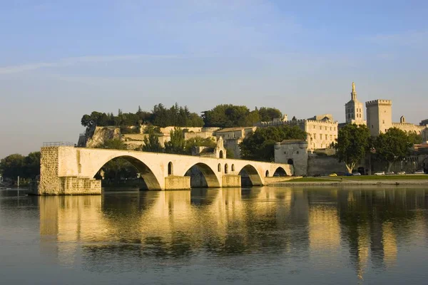 Vue du port et du pont — Photo