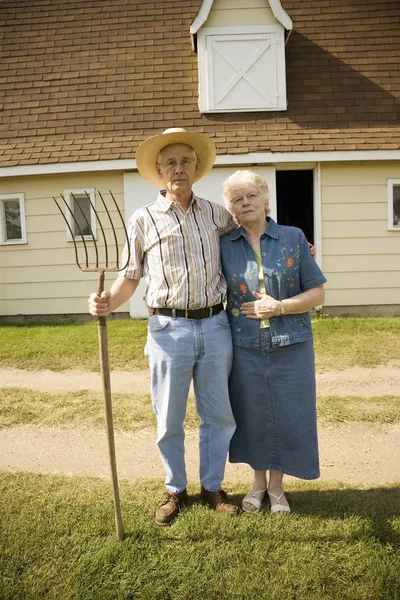 Porträtt Äldre Par Som American Gothic — Stockfoto