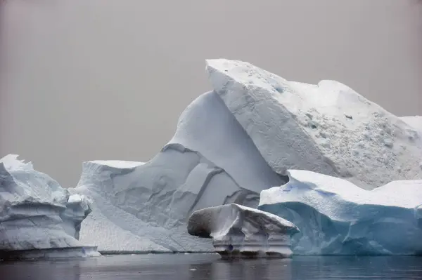 Vue de l'iceberg à l'extérieur — Photo