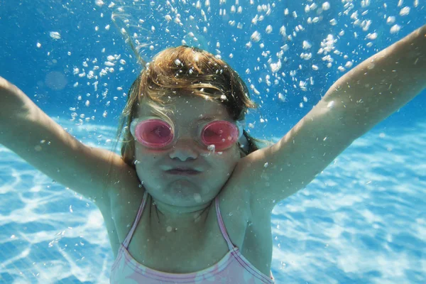 Girl Swimming Water Pool Goggles Tarifa Cadiz Andalusia Spain — Stock Photo, Image
