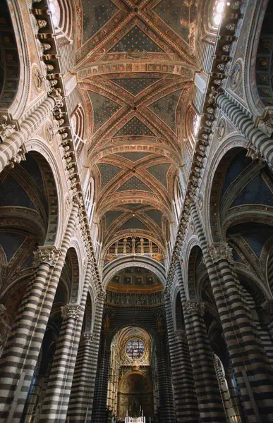 Interior de Catedral de Orvieto —  Fotos de Stock